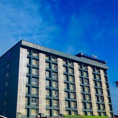 Sm Tower Hotel And Convention Berau Tanjung Redep Dış mekan fotoğraf