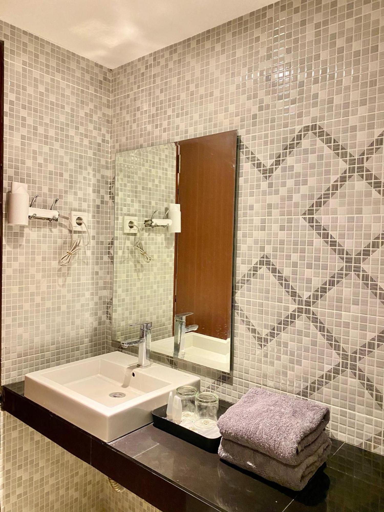 Sm Tower Hotel And Convention Berau Tanjung Redep Dış mekan fotoğraf
