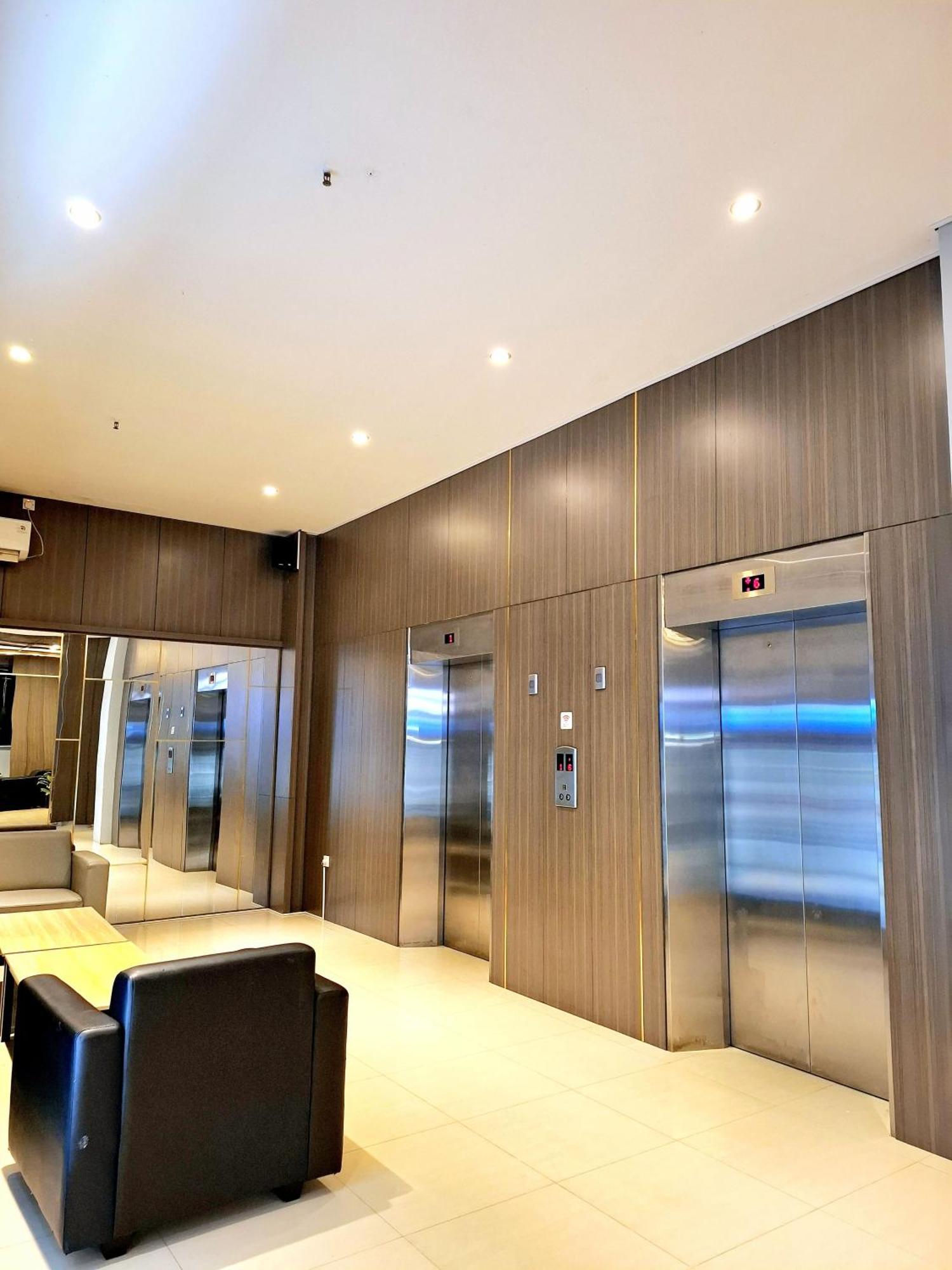Sm Tower Hotel And Convention Berau Tanjung Redep Dış mekan fotoğraf